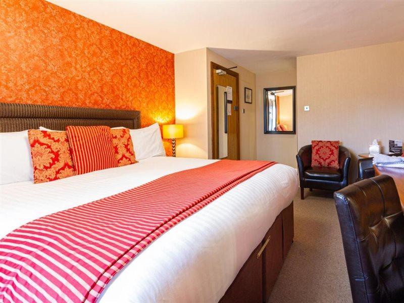 Stone Villa Chester Exterior foto A bedroom at the hotel