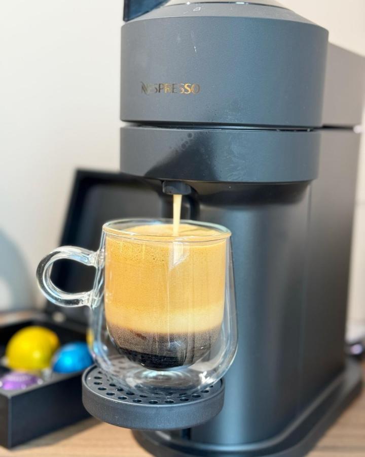 Stone Villa Chester Exterior foto Brewing a Nespresso coffee