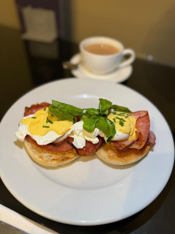 Stone Villa Chester Exterior foto A bacon roll